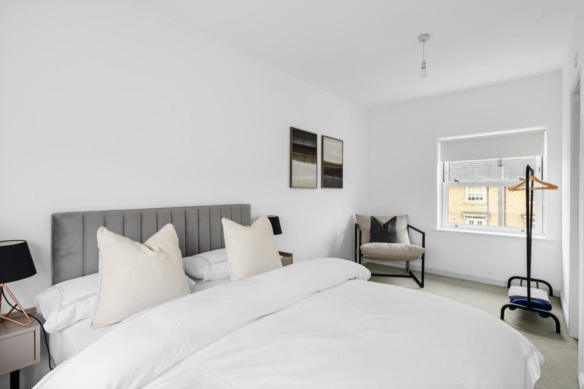 Luxurious 3 Bed House With Free Parking, Close To The Train Station & Town Braintree Ngoại thất bức ảnh