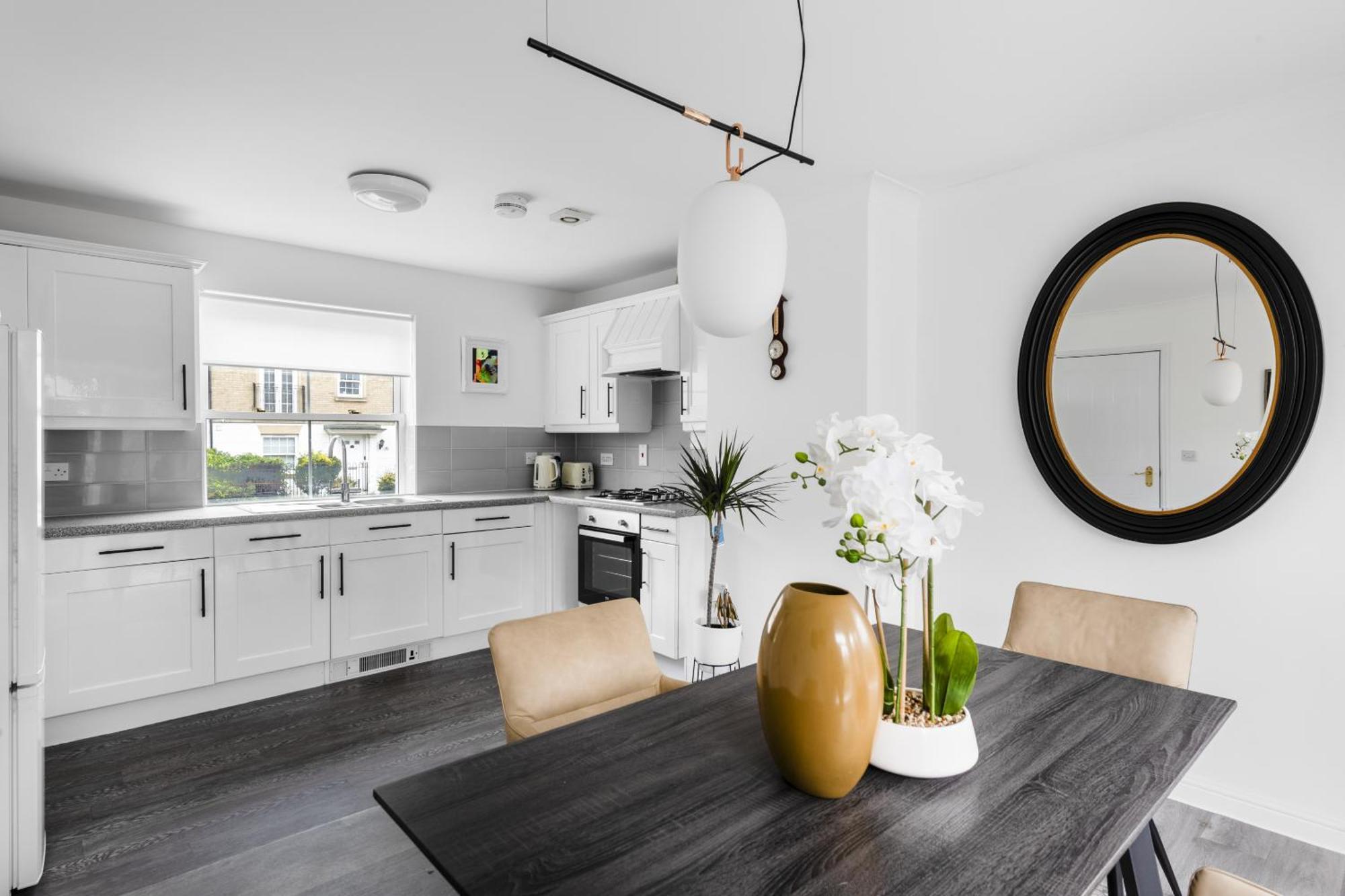 Luxurious 3 Bed House With Free Parking, Close To The Train Station & Town Braintree Ngoại thất bức ảnh
